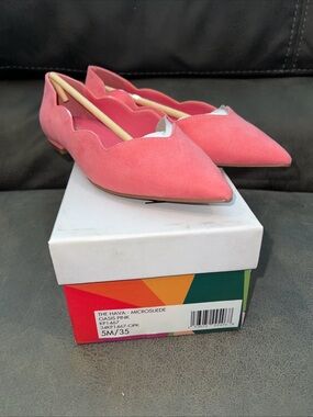 Katy Perry Women's 5 Pink Pointed Scallop-Edge Flats